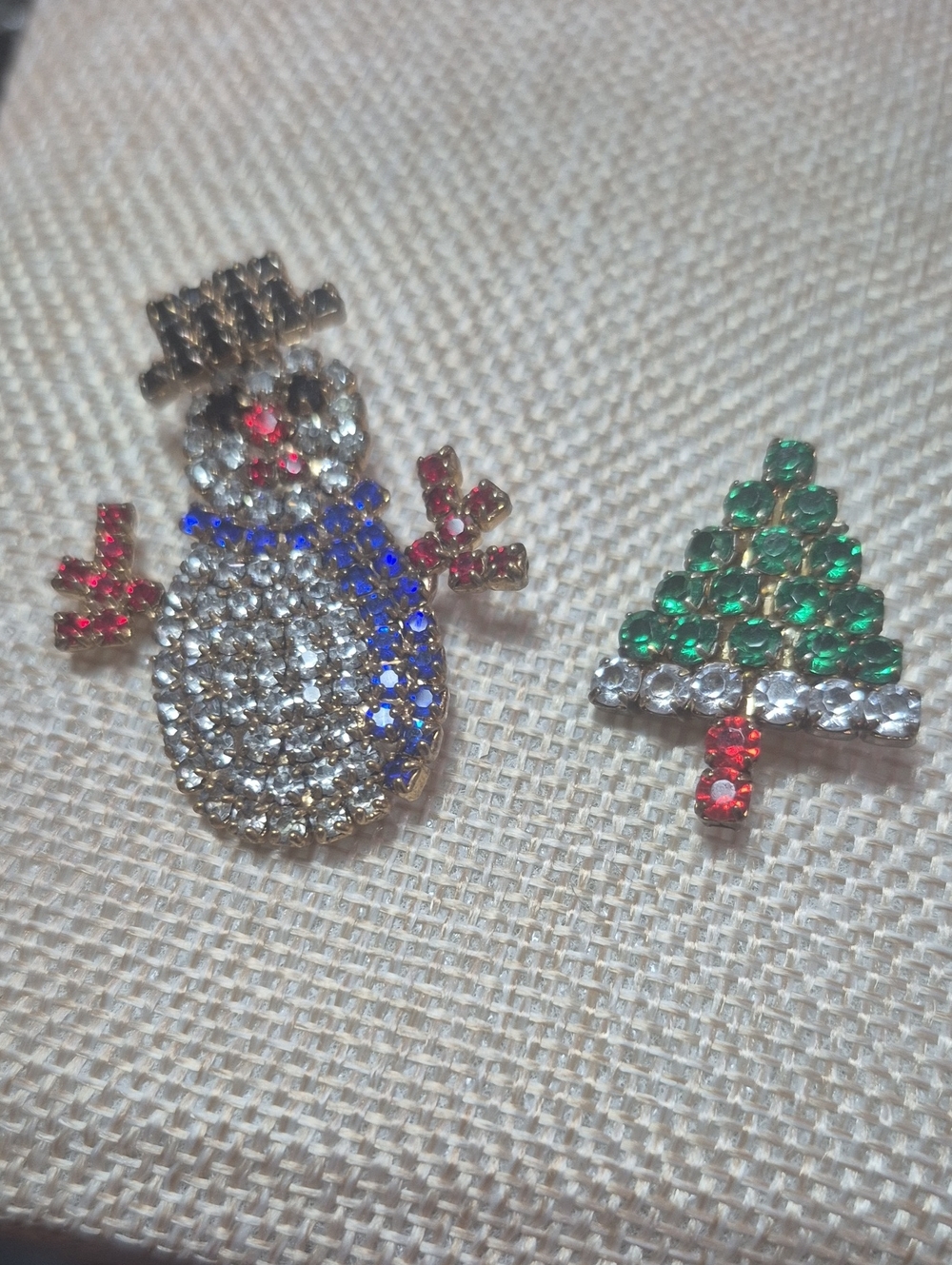 Vintage Rhinestone Crystal Snowman And Christmas Tree Brooch